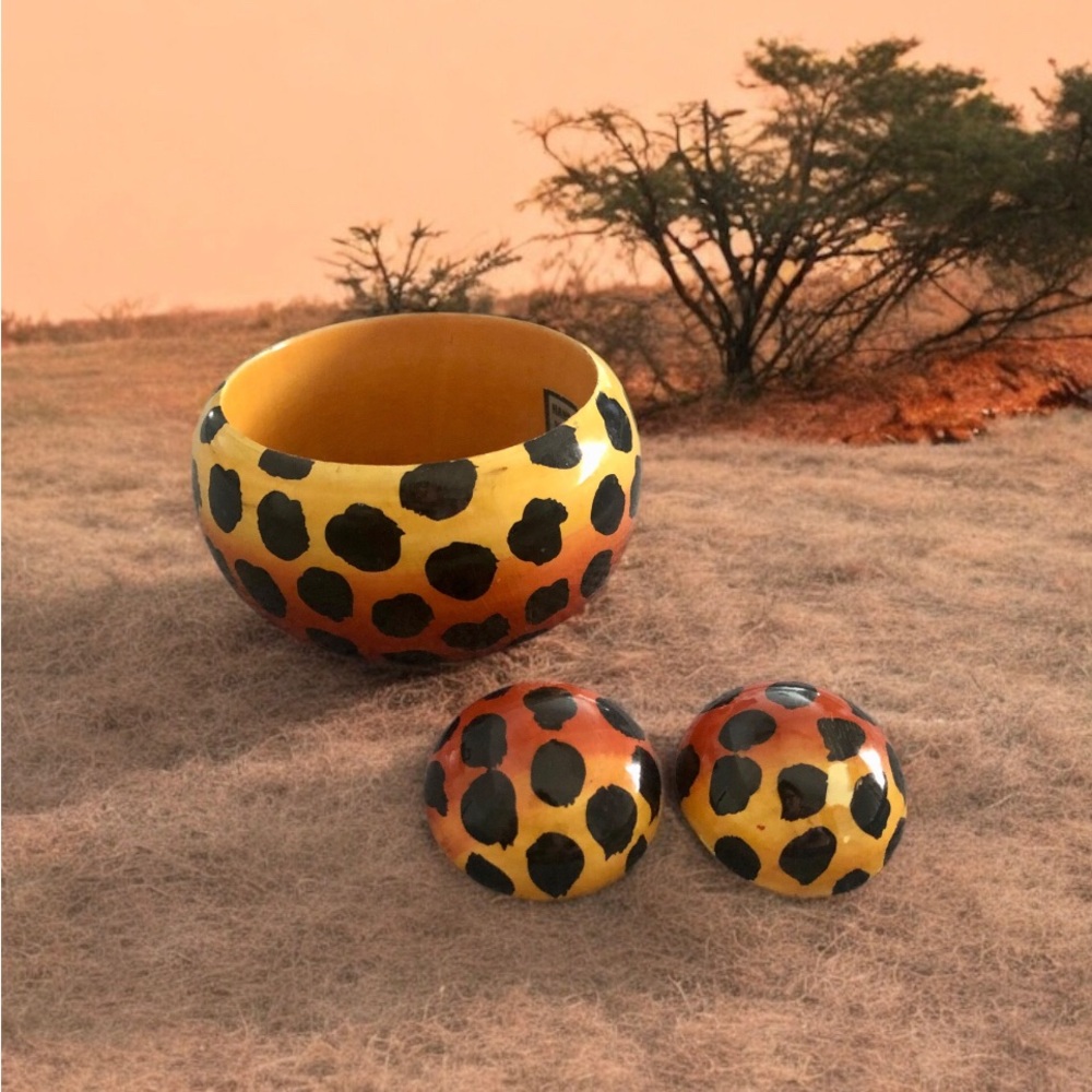 Vintage Handmade in India Wooden Animal Print Leopard Bangle Bracelet & Earrings